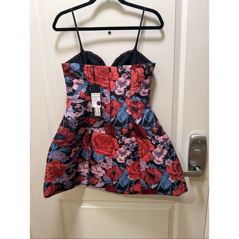 Elliatt Delphine Tulip Mini Dress in Pink & Black Floral Cocktail size S NWT - Picture 5 of 6